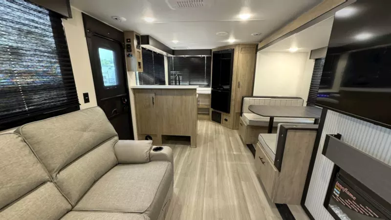 Campsite Ultra Main Room