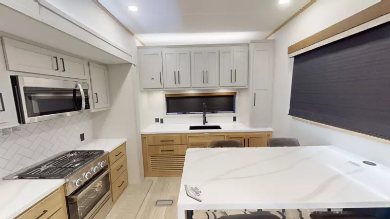 Sierra Destination Main Room